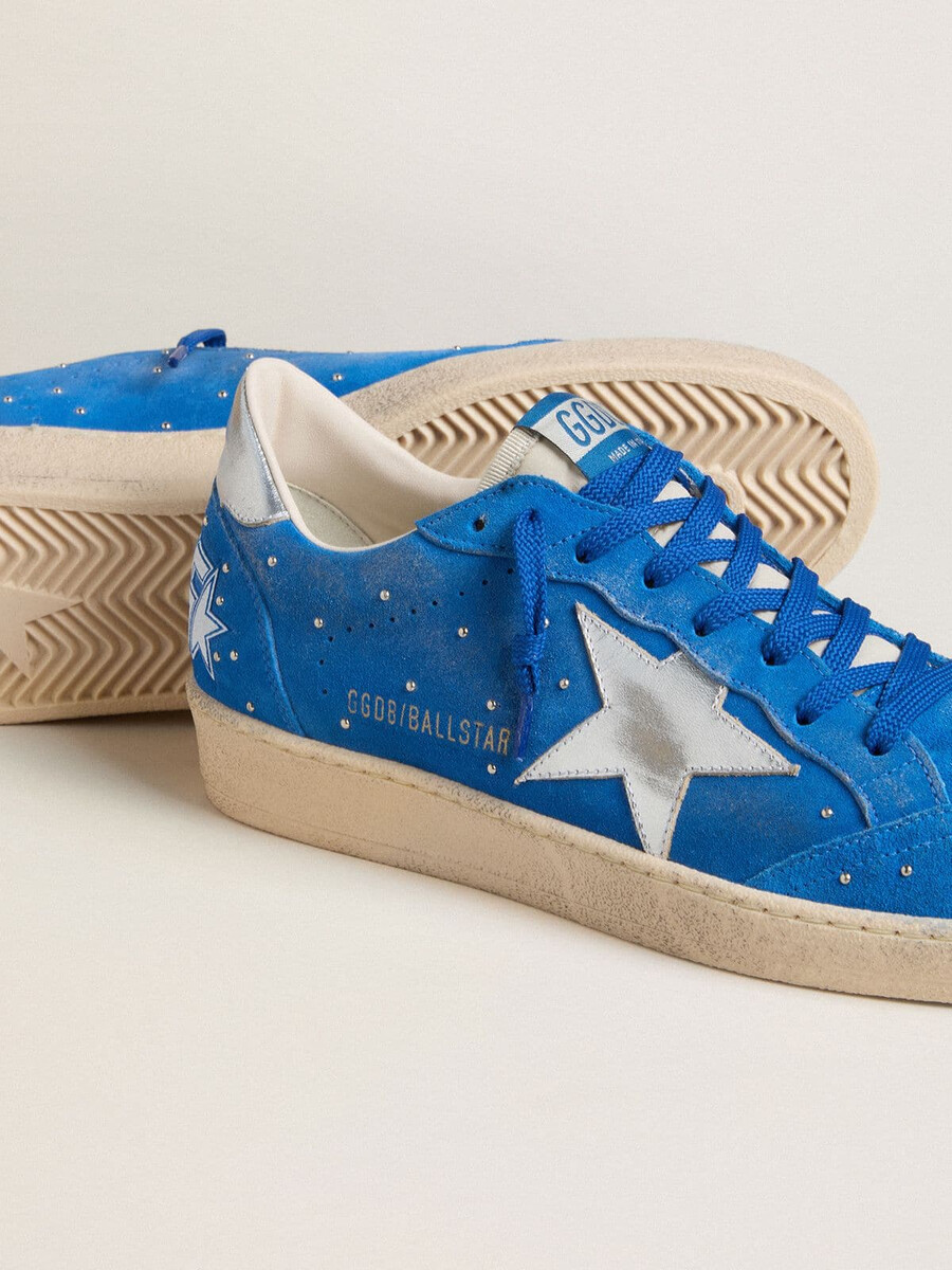 moški ball star iz svetlo modrega semiša s čepki in srebrno kovinsko usnjeno zvezdo