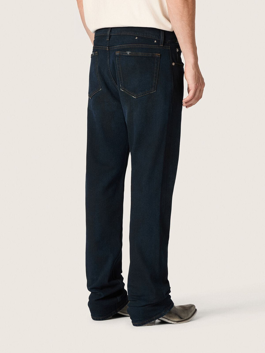 moške slim fit kavbojke iz temnega indigo raztegljivega jeansa